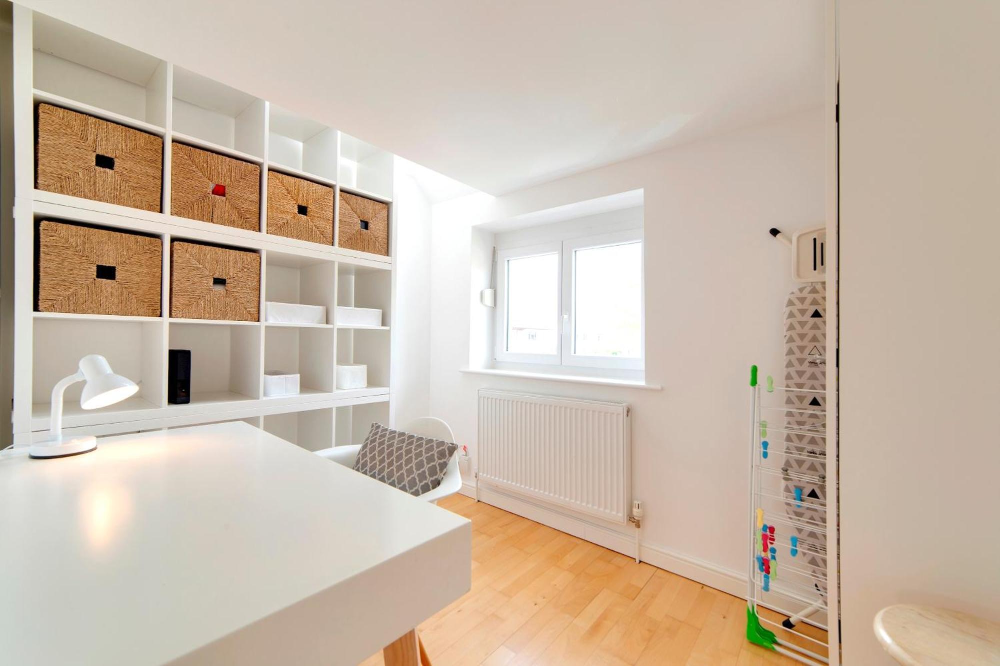 Pass The Keys 49 Byron Square Modern And Spacious 3 Bed Home With Free Parking CBG Екстериор снимка