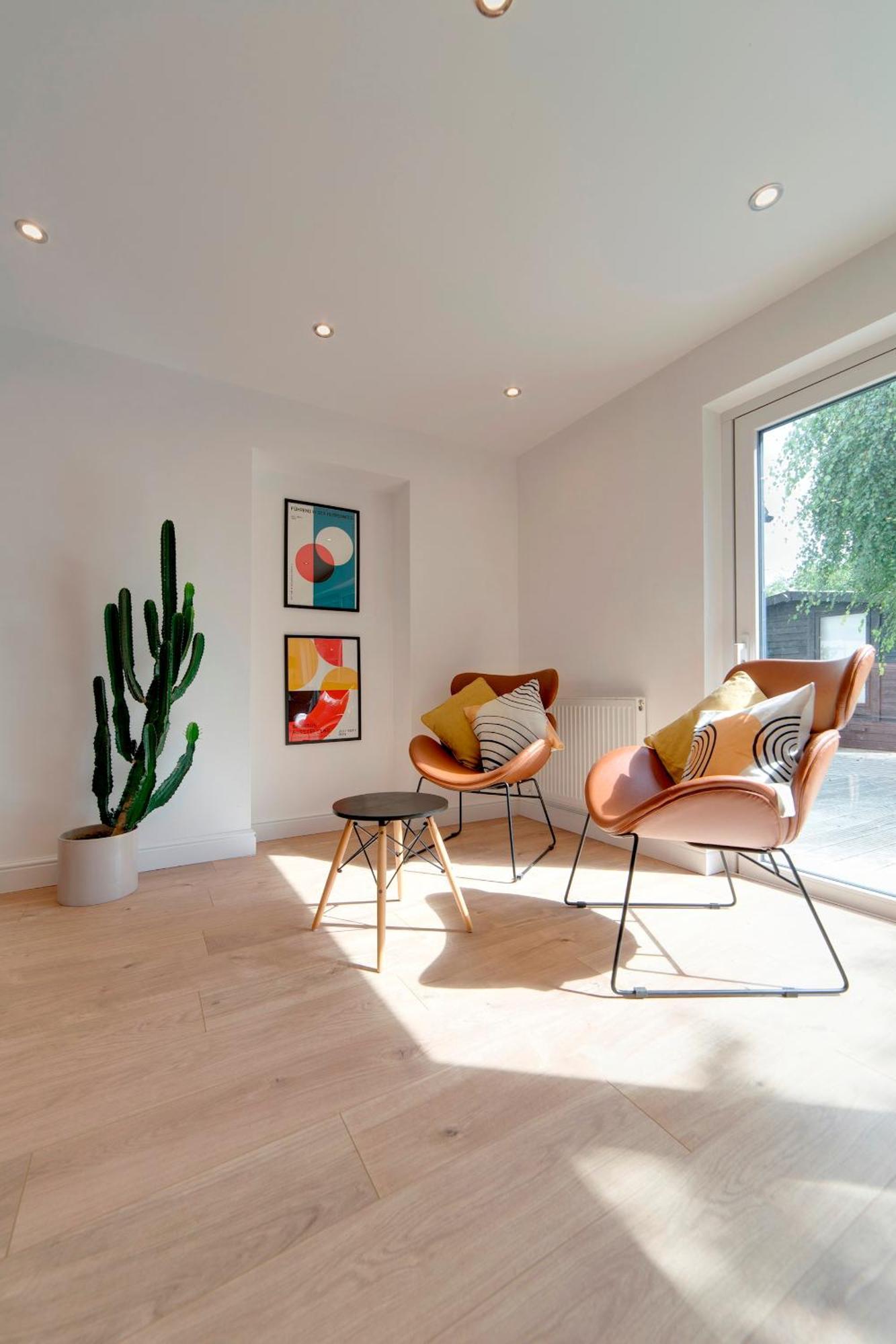 Pass The Keys 49 Byron Square Modern And Spacious 3 Bed Home With Free Parking CBG Екстериор снимка