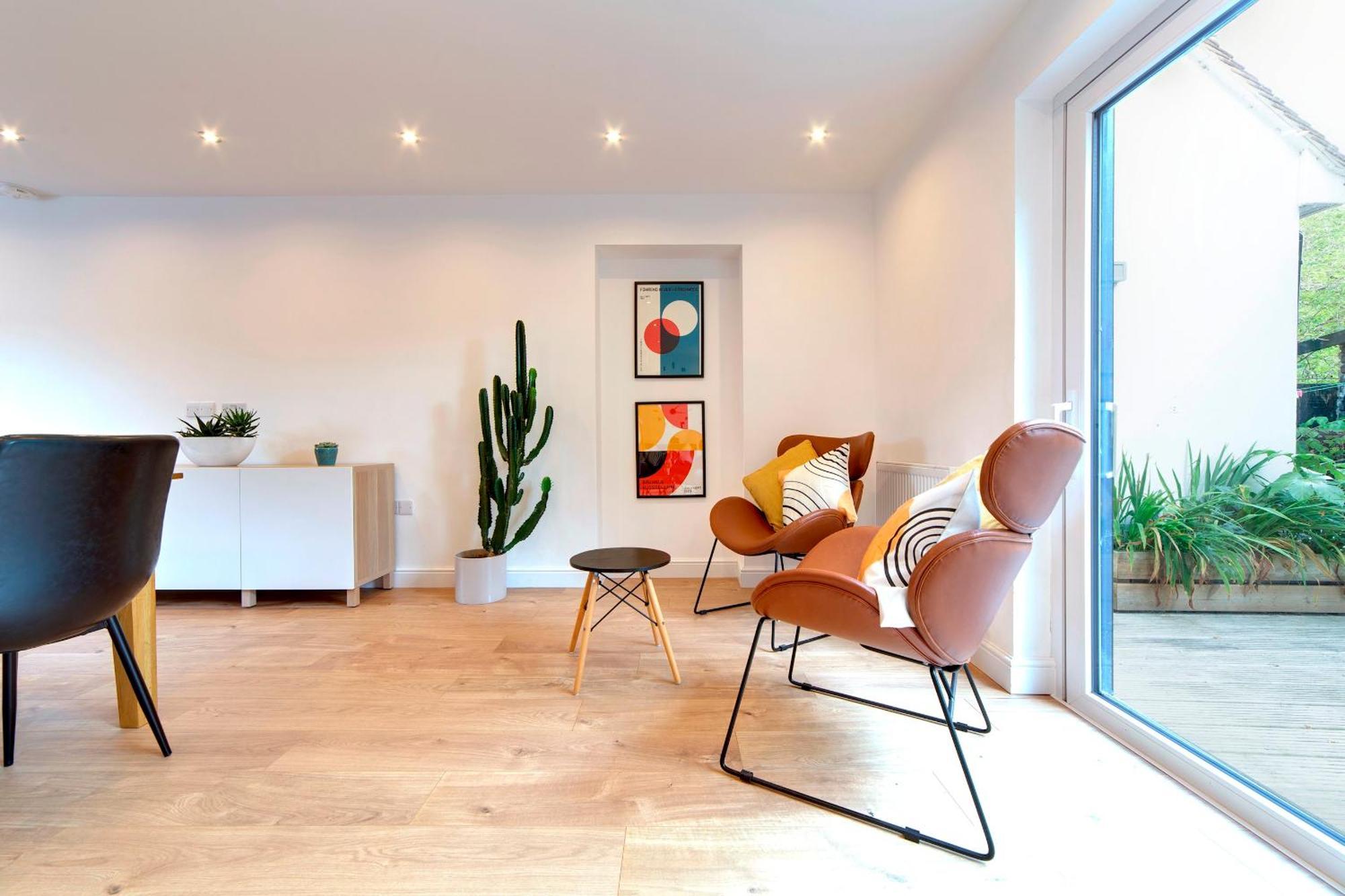 Pass The Keys 49 Byron Square Modern And Spacious 3 Bed Home With Free Parking CBG Екстериор снимка