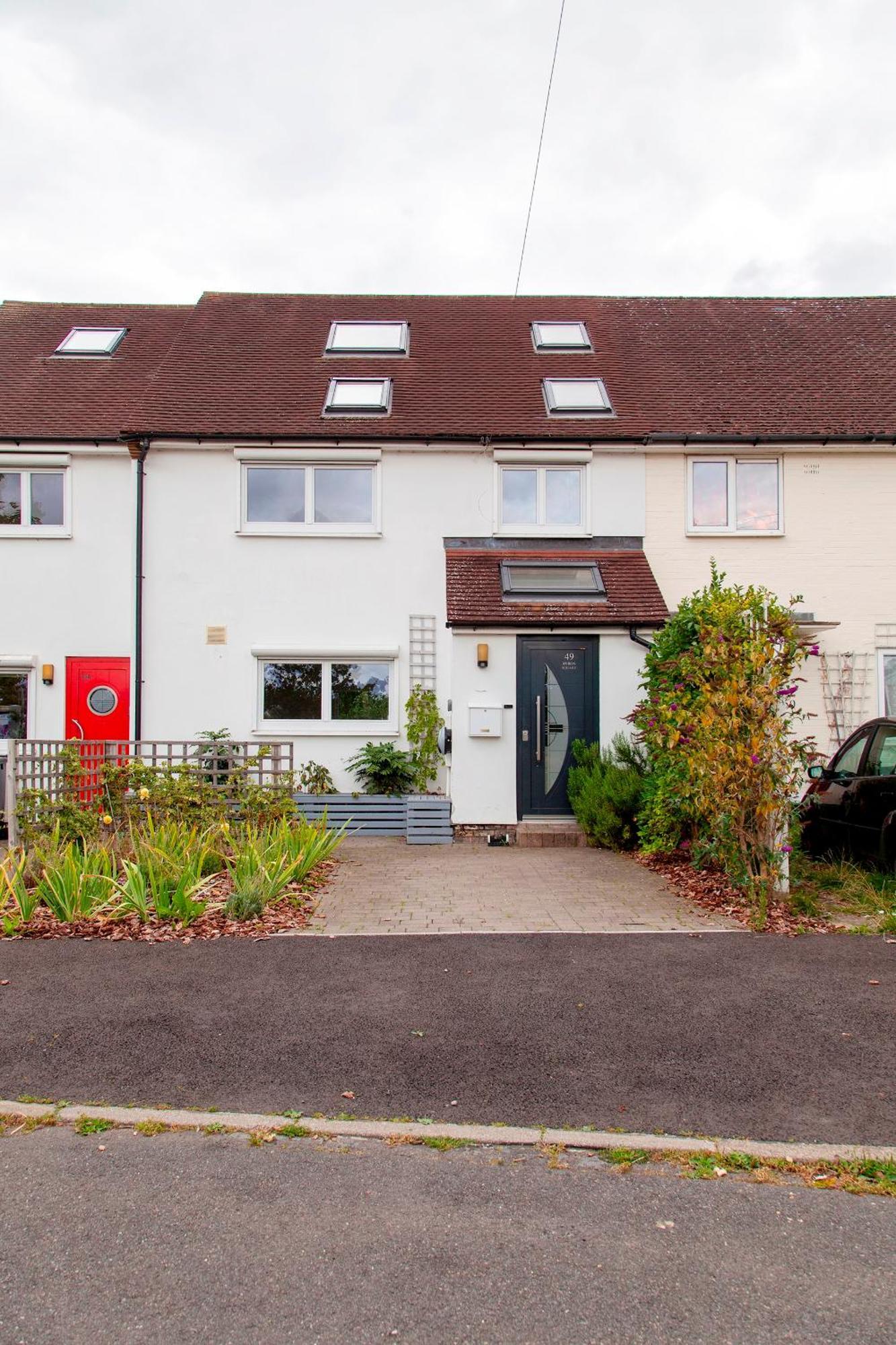 Pass The Keys 49 Byron Square Modern And Spacious 3 Bed Home With Free Parking CBG Екстериор снимка