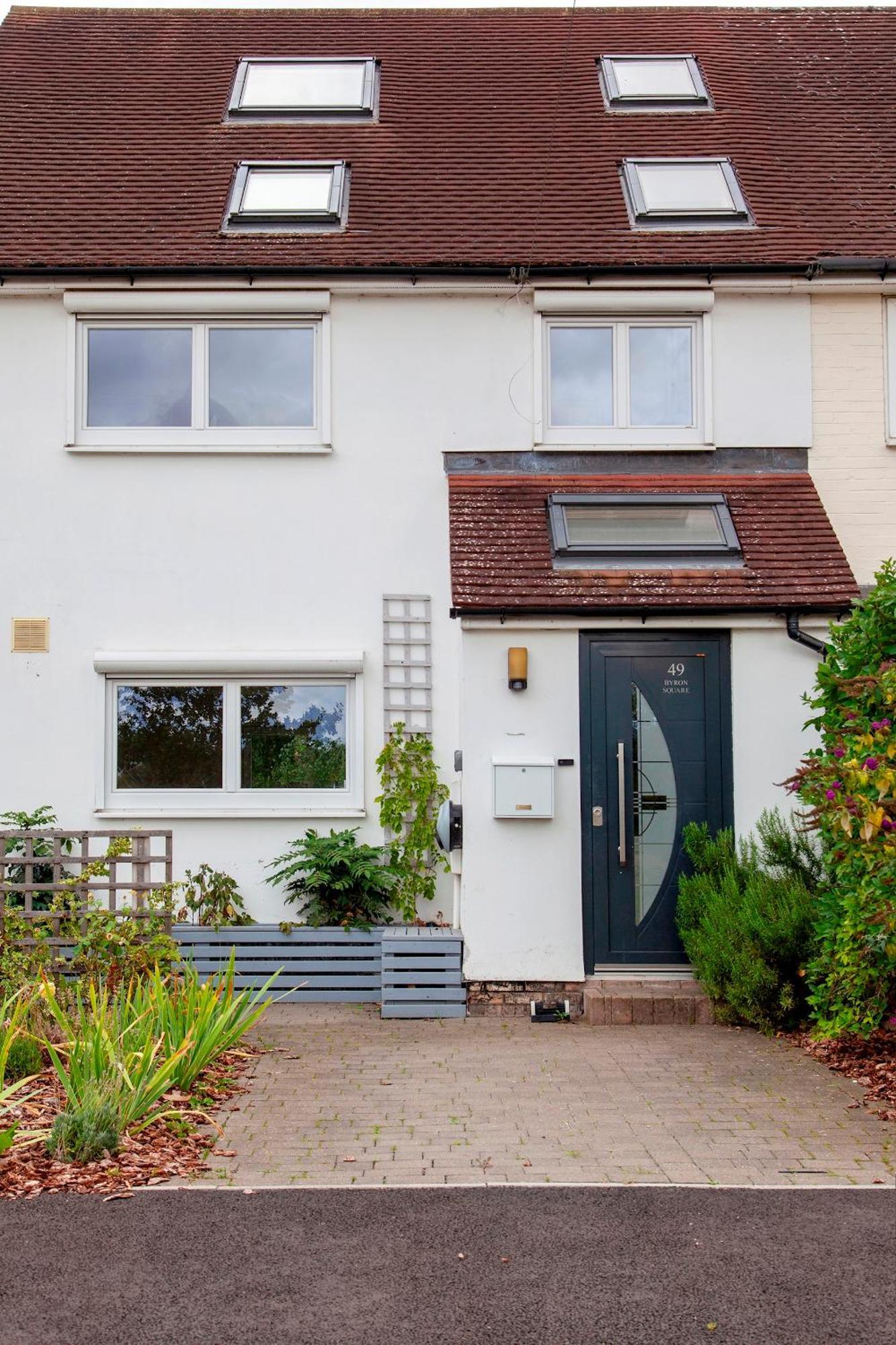 Pass The Keys 49 Byron Square Modern And Spacious 3 Bed Home With Free Parking CBG Екстериор снимка